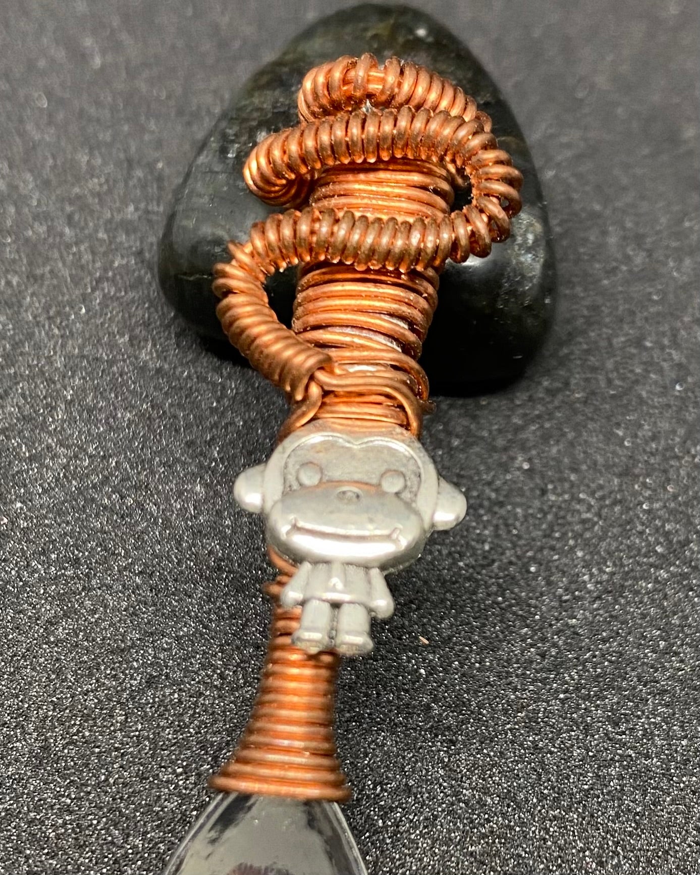 𝕄𝕠𝕟𝕜𝕖𝕪𝕚𝕟' 𝔸𝕣𝕠𝕦𝕟𝕕